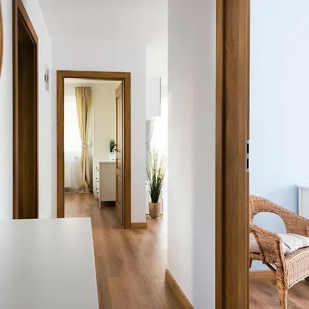 Apartinfo - Blue Side Family Apartment